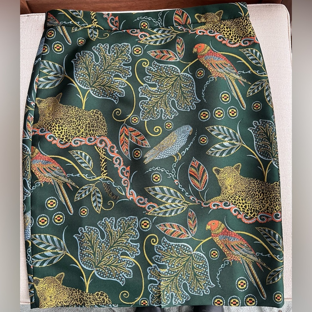 J Crew Jungle Animal Print Skirt Green Background Size 12 NWT